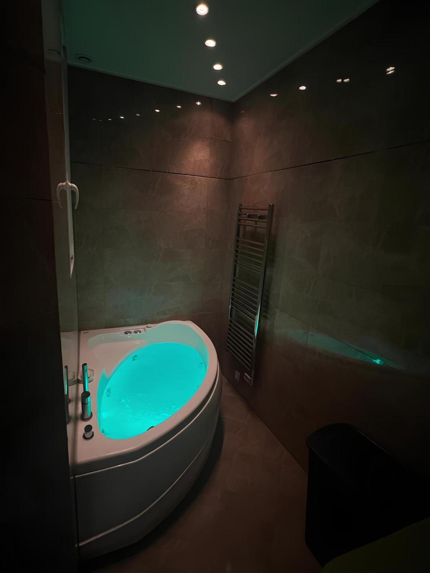 Luxury Style Appartement, Arc De Triomphe - Champs Elysees Parijs Buitenkant foto